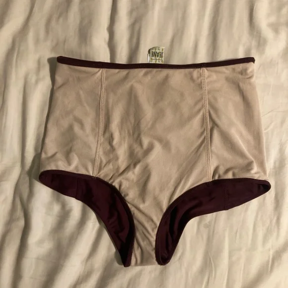 Kortni Jeane High Waisted Ruffle Bottoms - Picture 4 of 5